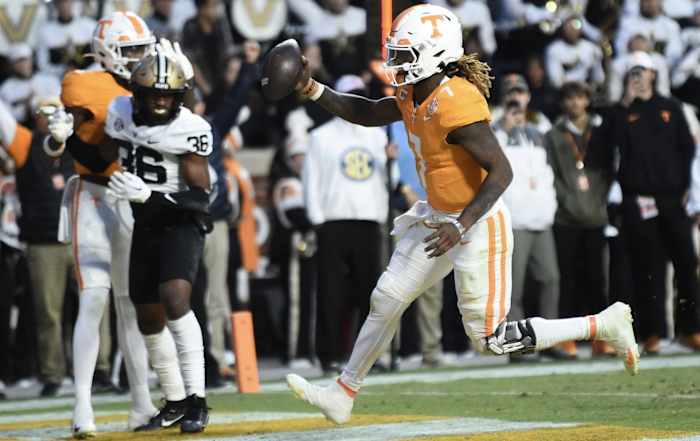 Tennessee Volunteers QB Joe Milton III during the win over Vanderbilt. (Photo by Saul Young of the News Sentinel)